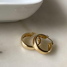 Load image into Gallery viewer, Akira Hoops - KiraaJewel