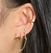 Load image into Gallery viewer, Amira Chain Earring - KiraaJewel
