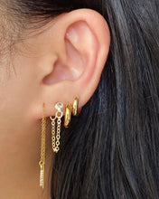 Load image into Gallery viewer, Silver Paige Chain Earring - KiraaJewel
